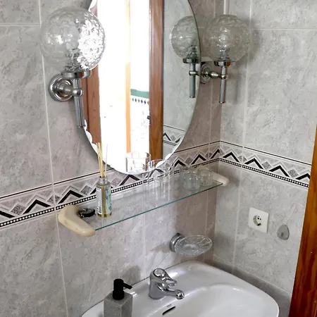 Charmigt Hus Med Baesta Laege I Torrox Costa * 马拉加
