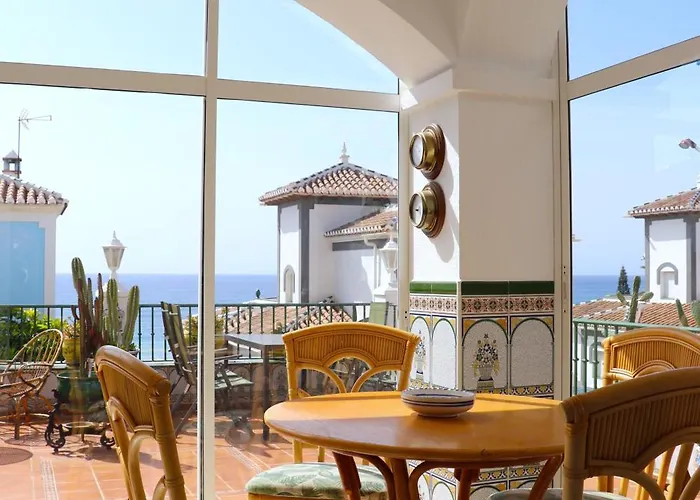 Charmigt Hus Med Baesta Laege I Torrox Costa マラガ